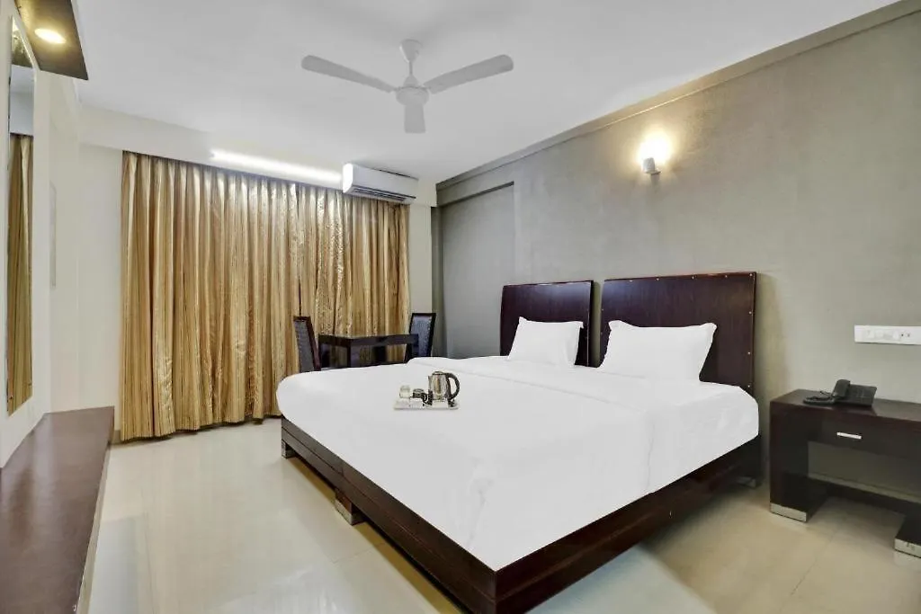 מלון Alappuzha Aec Residency