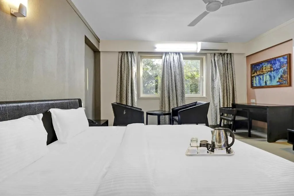 מלון Alappuzha Aec Residency